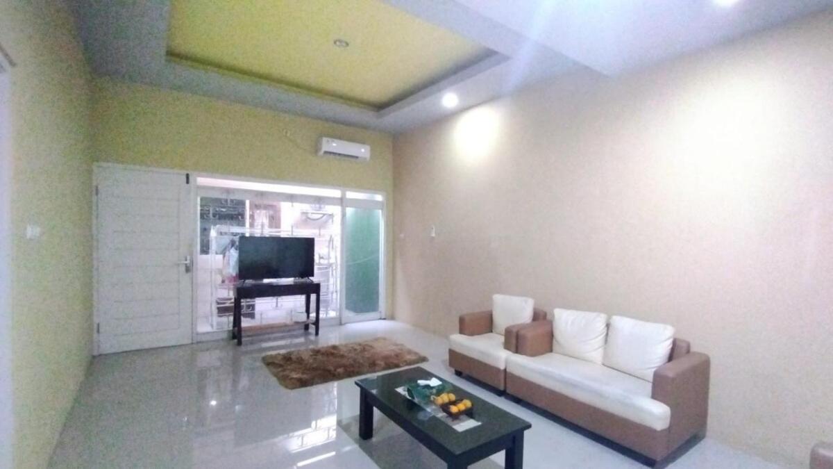 Sadana Villahouse Ngadinegaran Yogyakarta Exterior foto